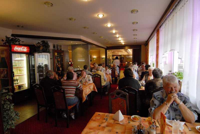 Hotel Prom Svoboda nad Úpou Kültér fotó